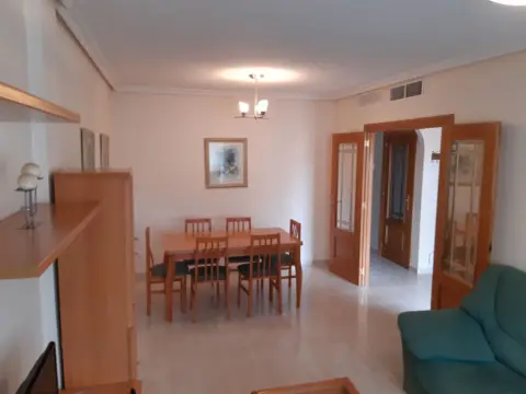 Casa adosada en calle Emilio Sanz Jover, nº b8