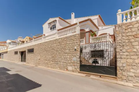 Casa en calle de Gerardo Diego, 17