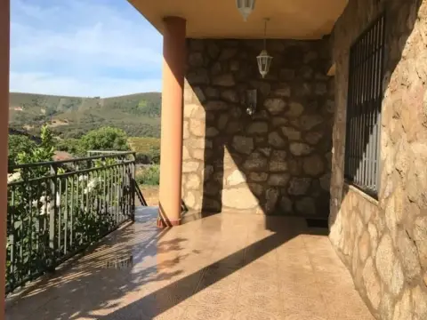 Casa rústica en Paseo de Juan Carlos I