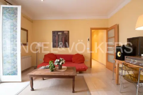 Piso en Carrer Paer Casanovas