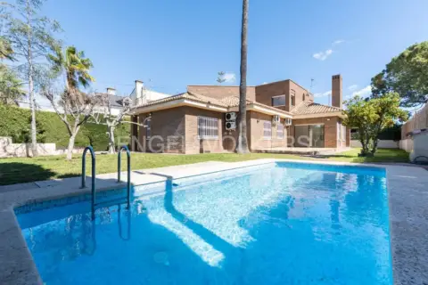 Casa en Avenida de Ausiàs March