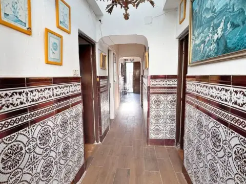 Casa en Recinto Ferial-Circunvalación-La Vega