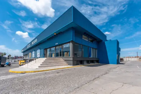Trastero en calle Metalurgia, 3