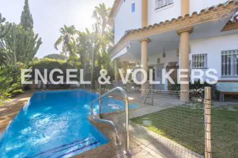 Casa en El Águila-Las Redes-Fuentebravía