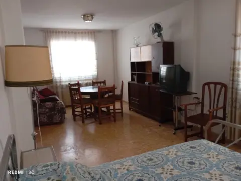 Piso en calle Jesús Gracia, 13