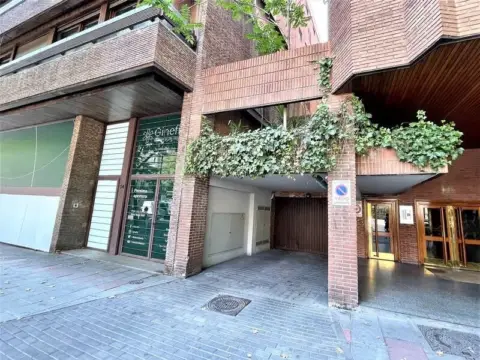 Garaje en Paseo del General Martínez Campos, 32