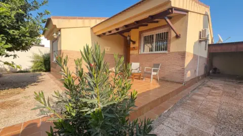 Chalet en Santiago de la Ribera