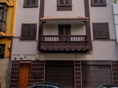 House in calle Doctor José Naveiras, 12