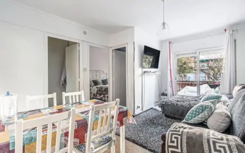 Piso en Avinguda d'Amèrica