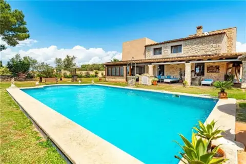 Casa rústica en Es Pil·larí