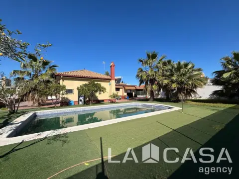 Chalet en Entrenúcleos