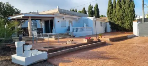 Chalet en Carrer de Benaguacil, 40