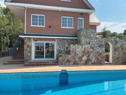 Casa en calle del Castillo de Torrelobatón