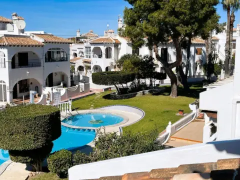 Casa adosada en calle calle Áncora, nº 88