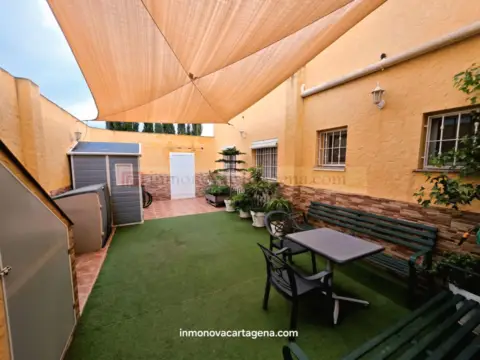Chalet en calle Guardamar