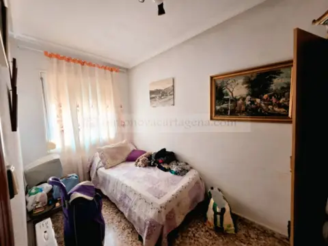 Piso en calle Jaca, 2