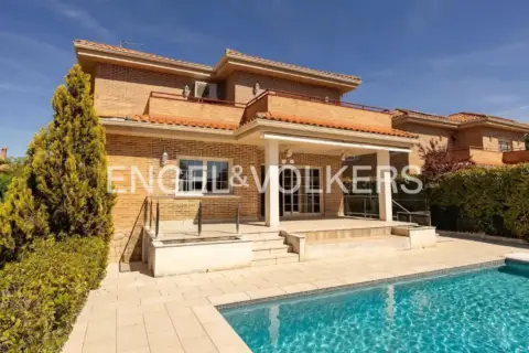 Casa en Núcleo Urbano