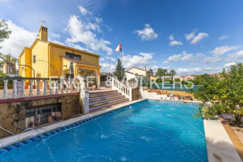 Casa en San Antonio de Benagéber