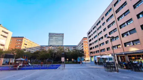 Garaje en calle de María Dolores Agirre