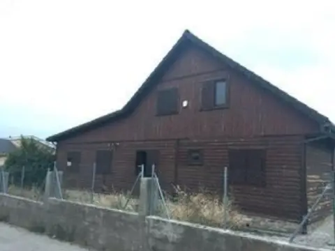 Chalet en calle de Miramontes, 8