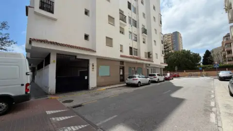 Local comercial en calle Romería del Rocío, 2