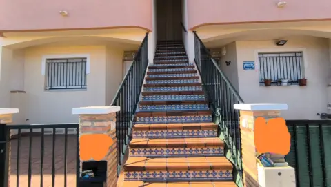 Casa adosada en calle Río Esla