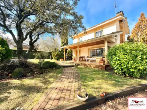 Chalet en calle del Endrinal, 9