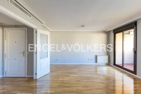 Apartamento en calle Avenida de La Vega