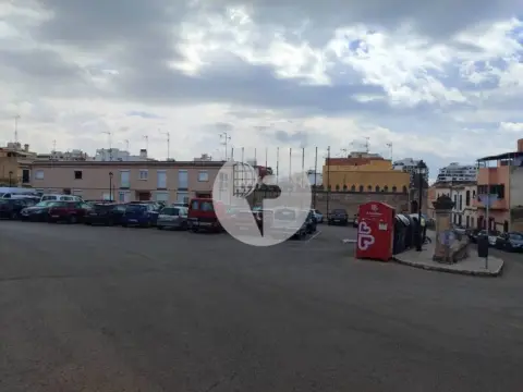 Local comercial en Monti-sion