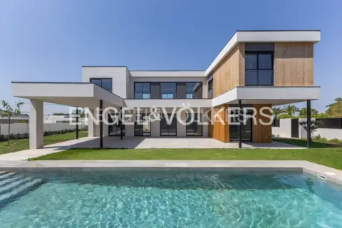 Casa en calle calle Moldavia