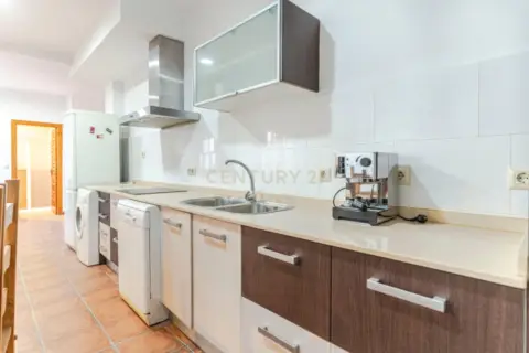 Casa adosada en Plaza de la Constitución, 9