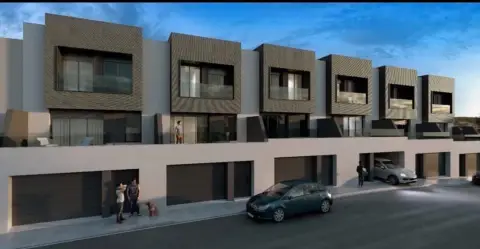 Casa adosada en El Maulí-Fuentemora-Altos de Santa Ana