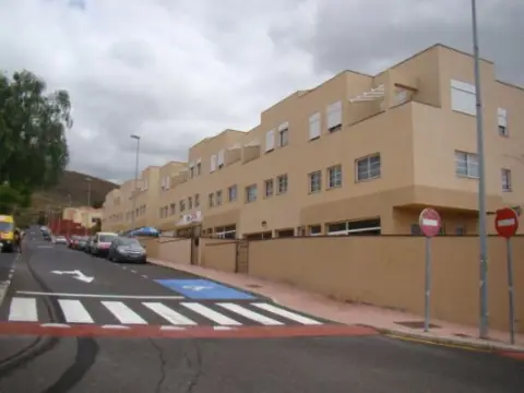 Piso en calle de Tomás Cruz