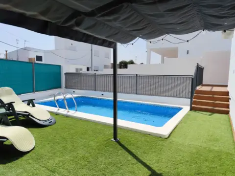 Chalet en El Pino-Bajo de Guía