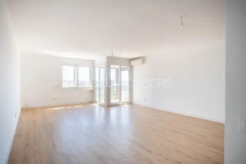 Apartamento en Barrio León-El Tardón-Blas Infante