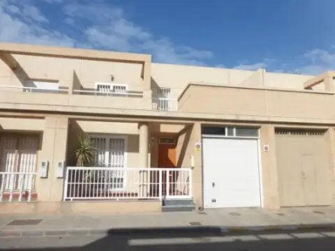 Piso en calle Bergantin