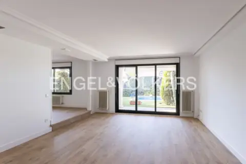 Casa adosada en Encinar de los Reyes