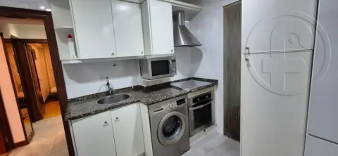 Piso en calle de la Universidad