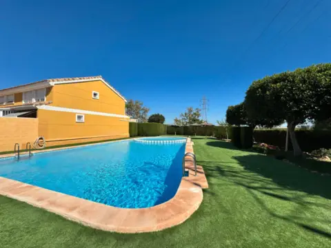 Casa en Montcada - Moncada