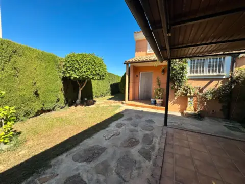 Casa en Montcada - Moncada