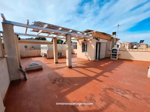 Casa adosada en La Aljorra