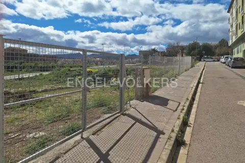 Terreno en calle C. Montanejos