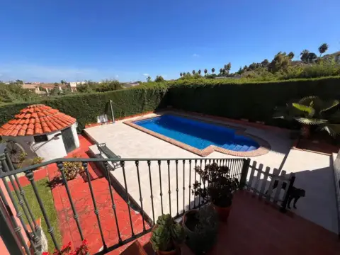 Chalet en calle Arrabal Urbanización Las Lomas