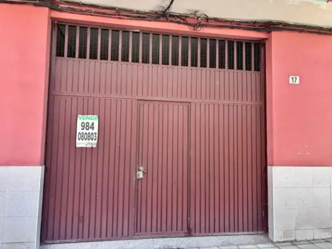 Local comercial en La Calzada
