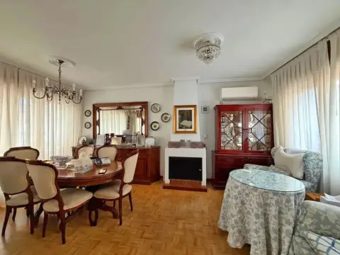 Casa adosada en Casco Histórico