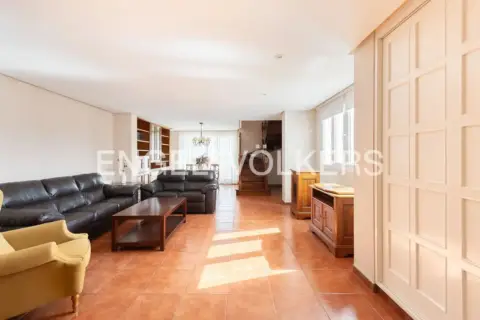 Dúplex en calle Carrer Camí Reial