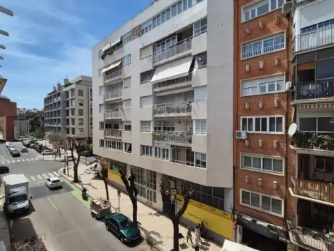 Piso en calle de Antonio Montero Moreno