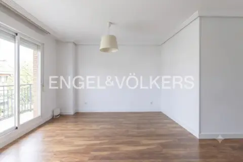 Piso en Arroyos y Tempranales