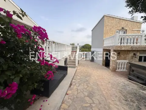 Casa en Montroi - Montroy
