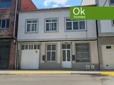 Casa adosada en Melide (Melide)